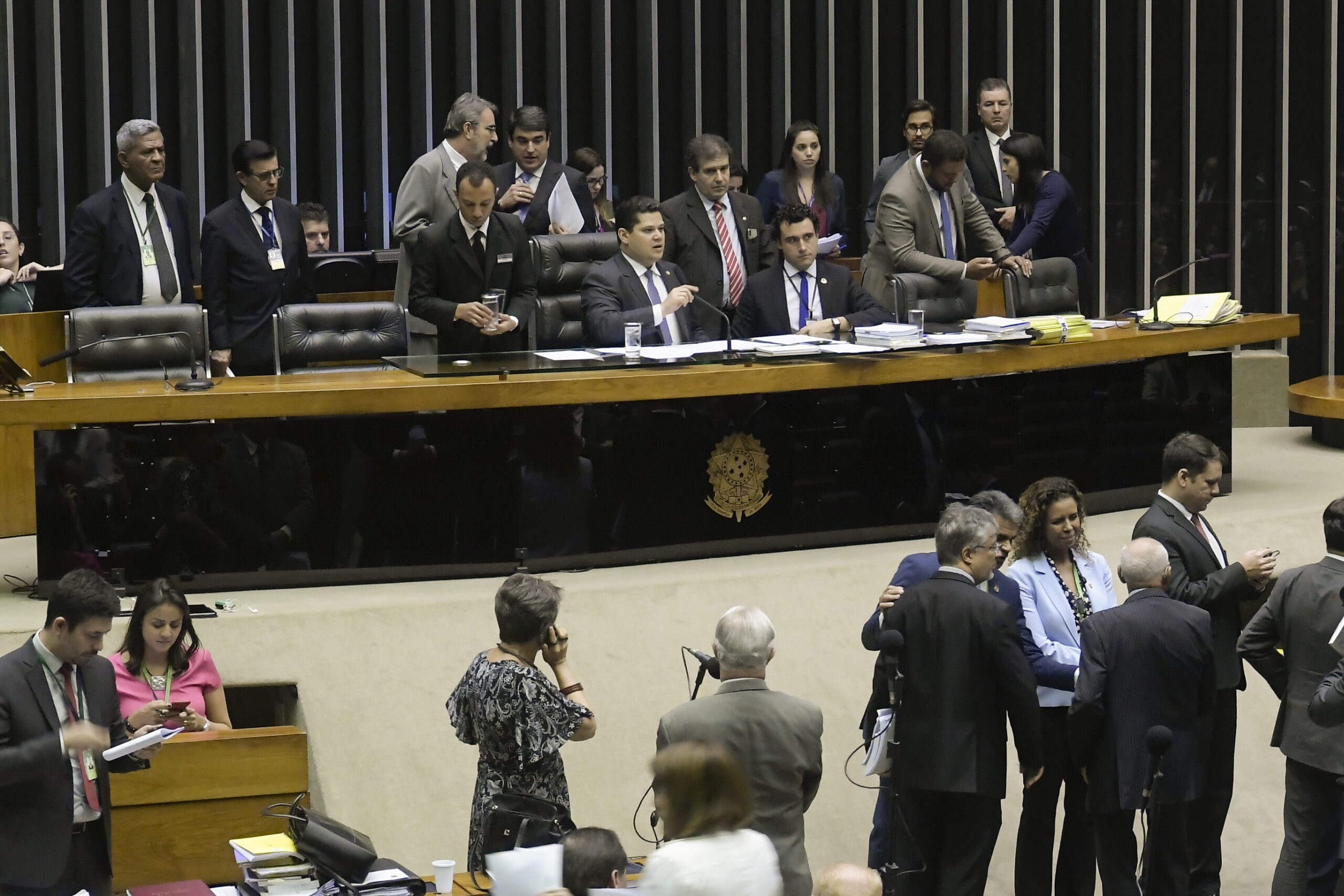 Congresso aprova LOA no prazo e Davi faz balanço do ano legislativo