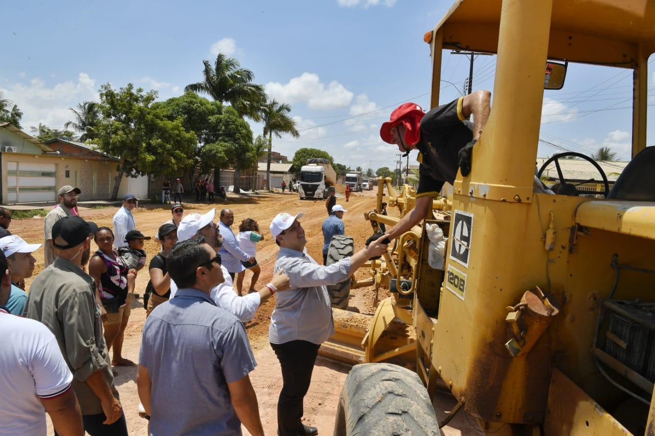 Davi anuncia asfaltamento em seis bairros de Macapá