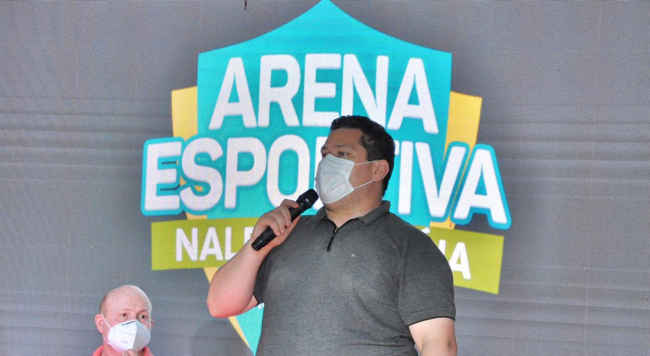 Arena esportiva é inaugurada em Santana