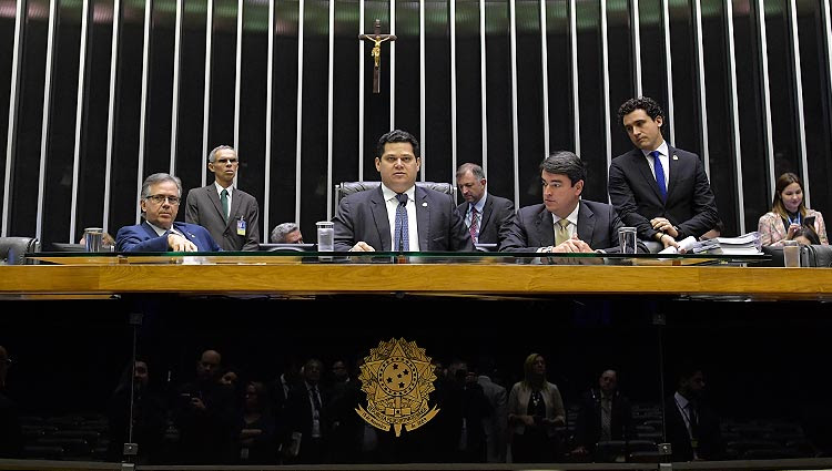 Congresso aprova crédito para indenização de policiais rodoviários