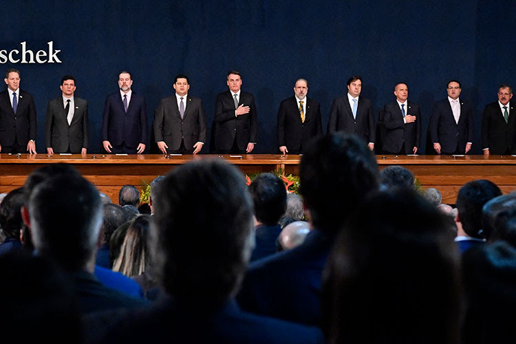 Davi participa da cerimônia de posse do novo PGR Augusto Aras