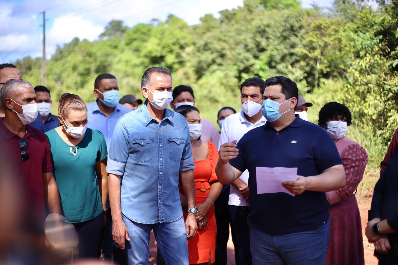 Davi anuncia início do asfaltamento Ramal do Carmo do Macacoari que conta com 60 trabalhadores e deve ficar pronta em Janeiro