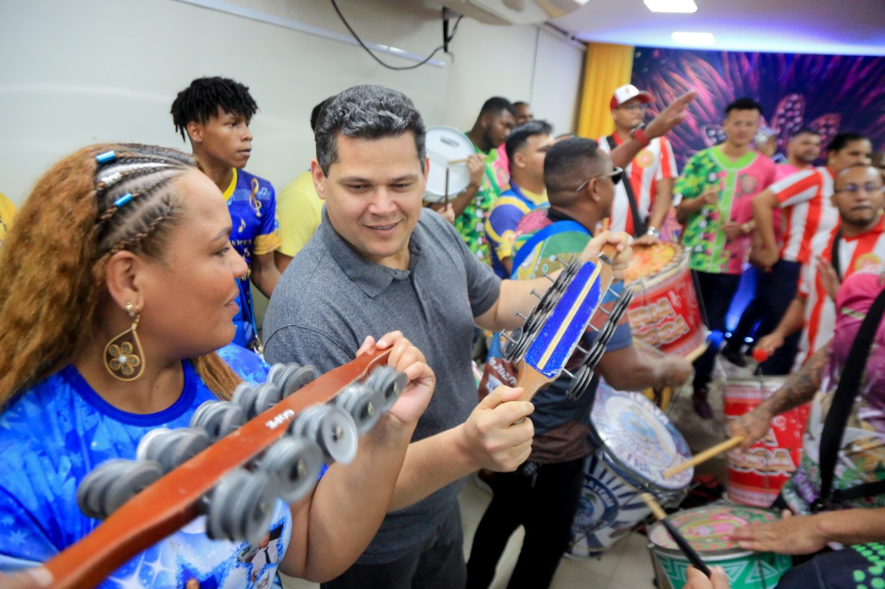 Davi Alcolumbre destina mais de R$ 5 milhões para o carnaval do Amapá