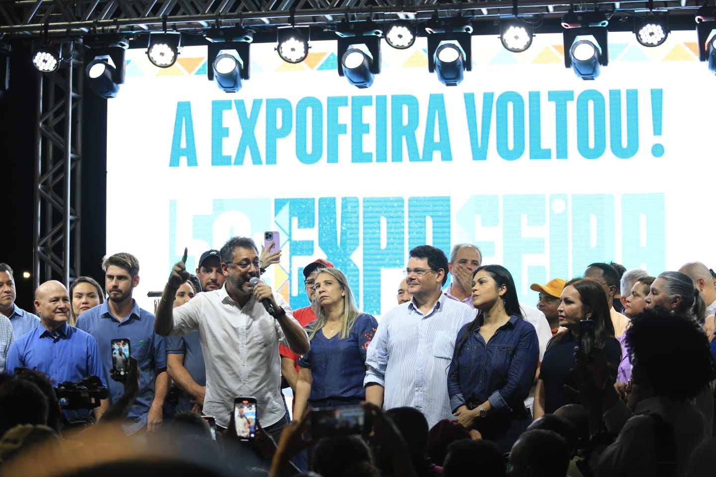 A expofeira está de volta: Senador Davi garante recursos