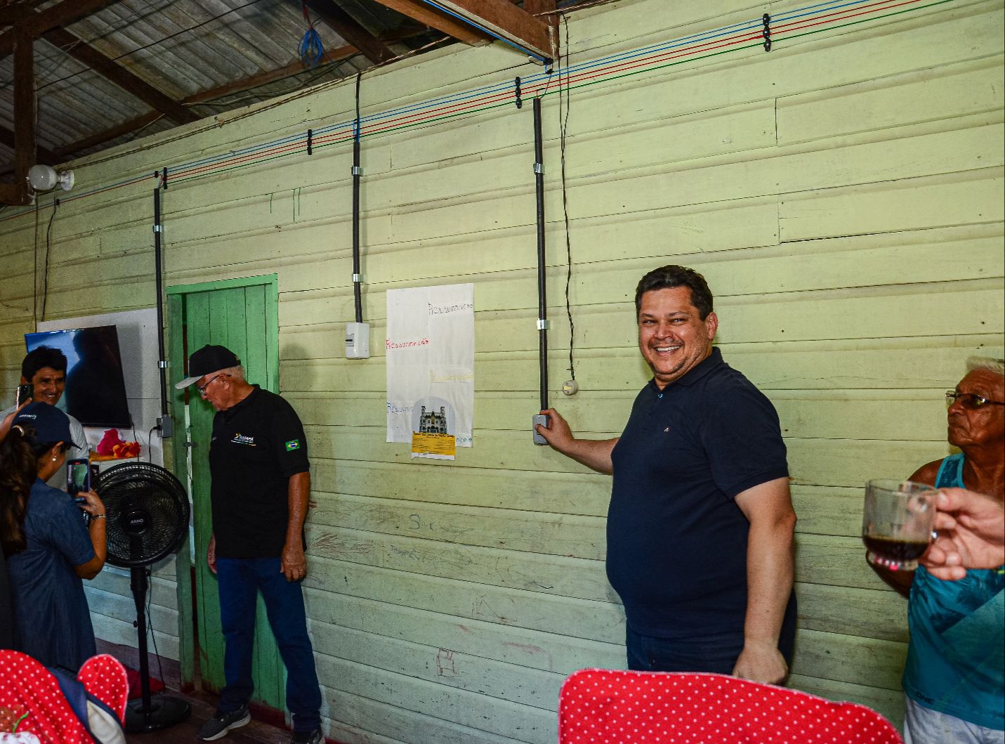 No Bailique, Davi participa do lançamento do “Luz Para Todos”, anuncia recursos para construção de passarelas e R$ 8 milhões para reconstrução da Escola Bosque