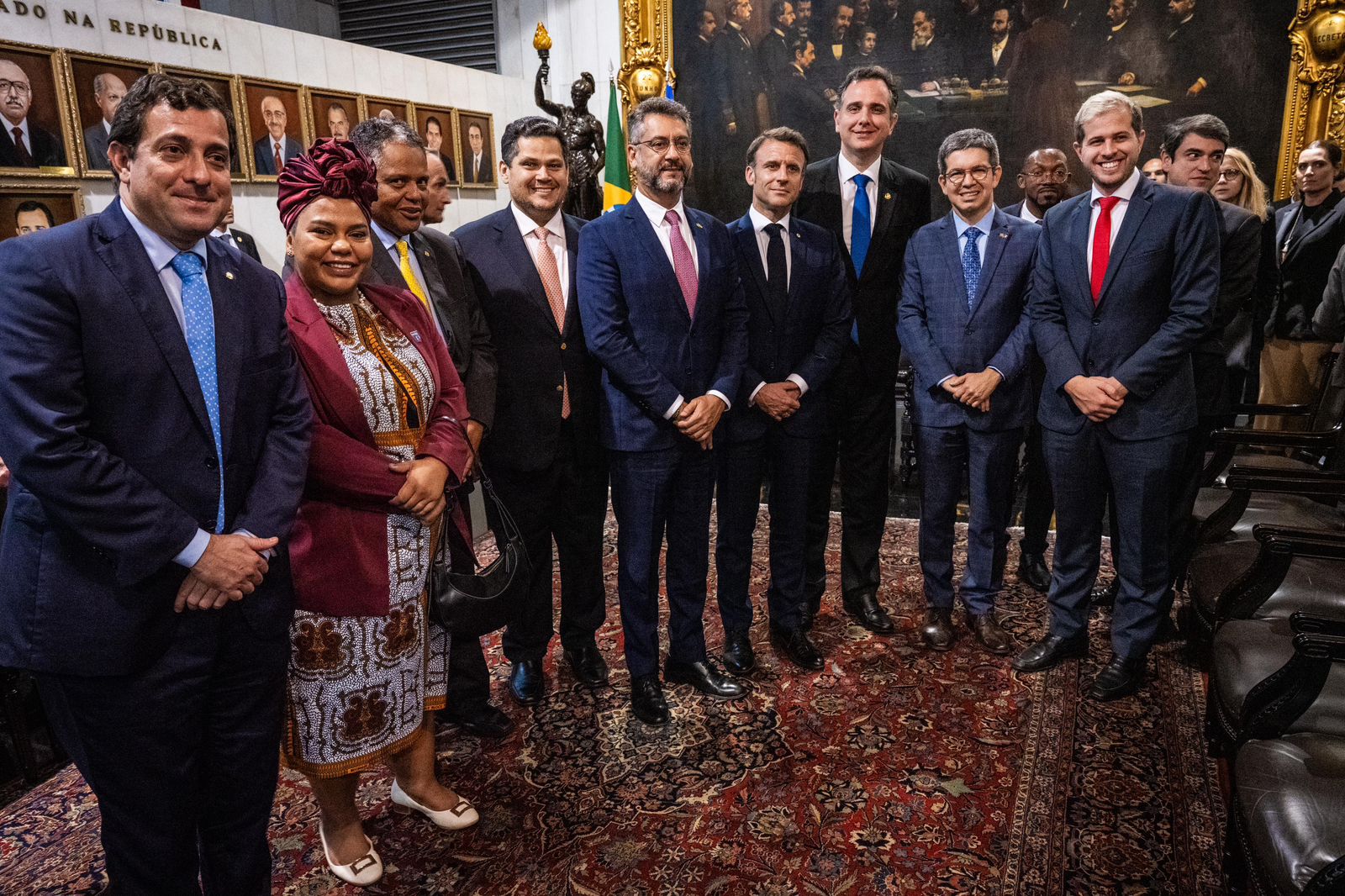 Na visita de Macron ao Senado, Davi ressalta importância da parceria entre França e Amapá para concretização de projetos no estado