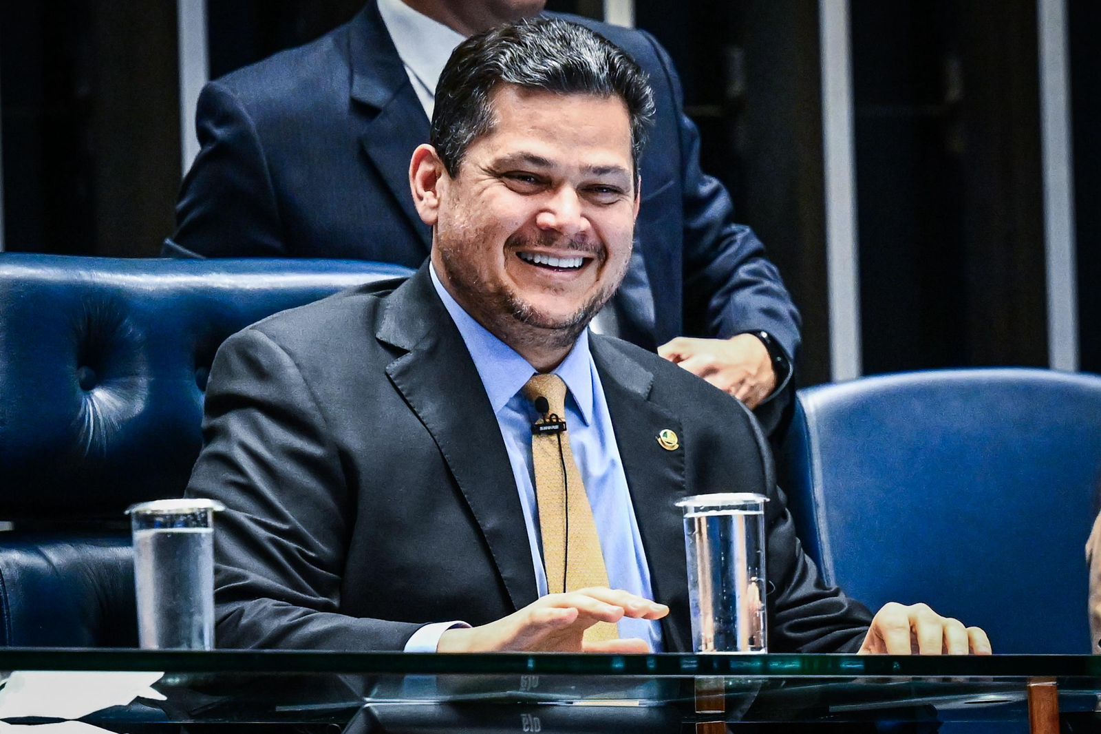 Agora é lei: projeto de Davi Alcolumbre destina royalties do pré-sal para a educação pública