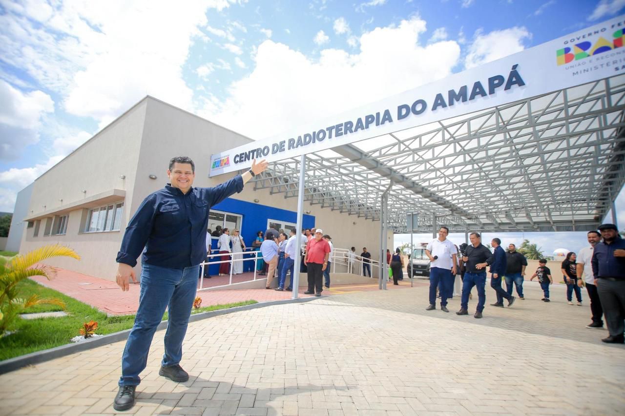 Emocionado, Alcolumbre diz que inauguração do primeiro Centro de Radioterapia do Amapá é “um dos maiores orgulhos” de sua vida pública