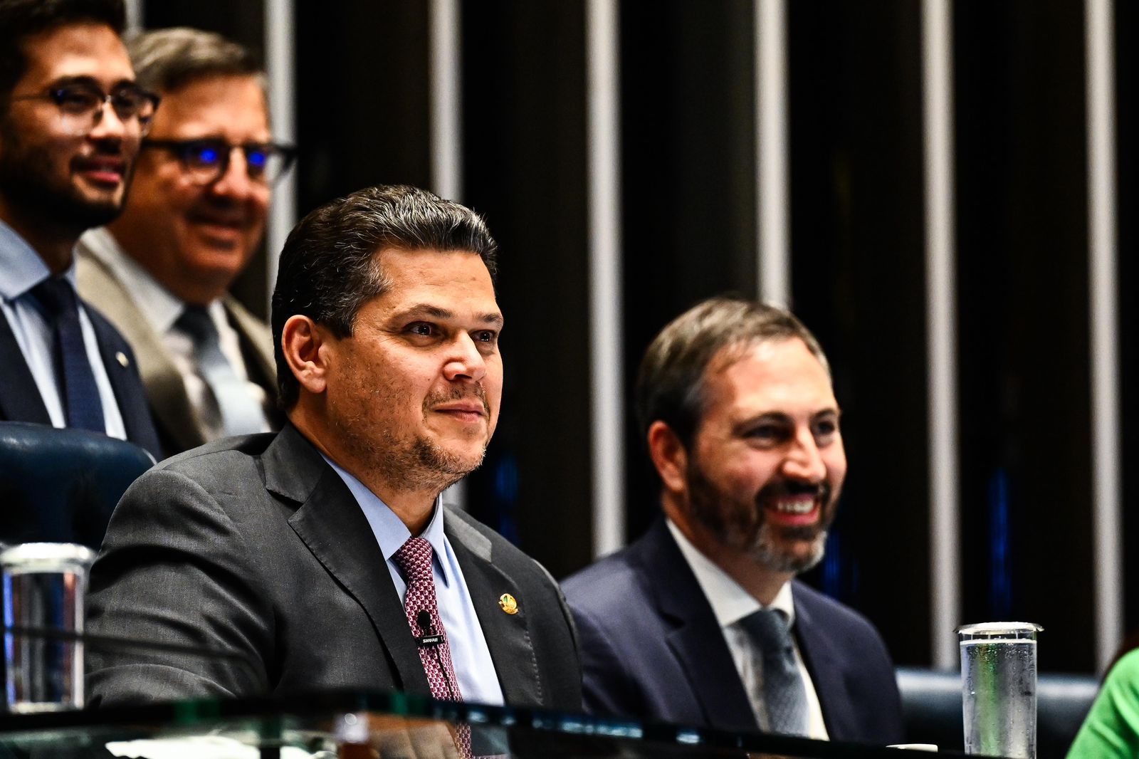 Sob a liderança de Davi Alcolumbre, Senado aprova projeto que estabelece que relação com menor de 14 anos é crime, sem exceções