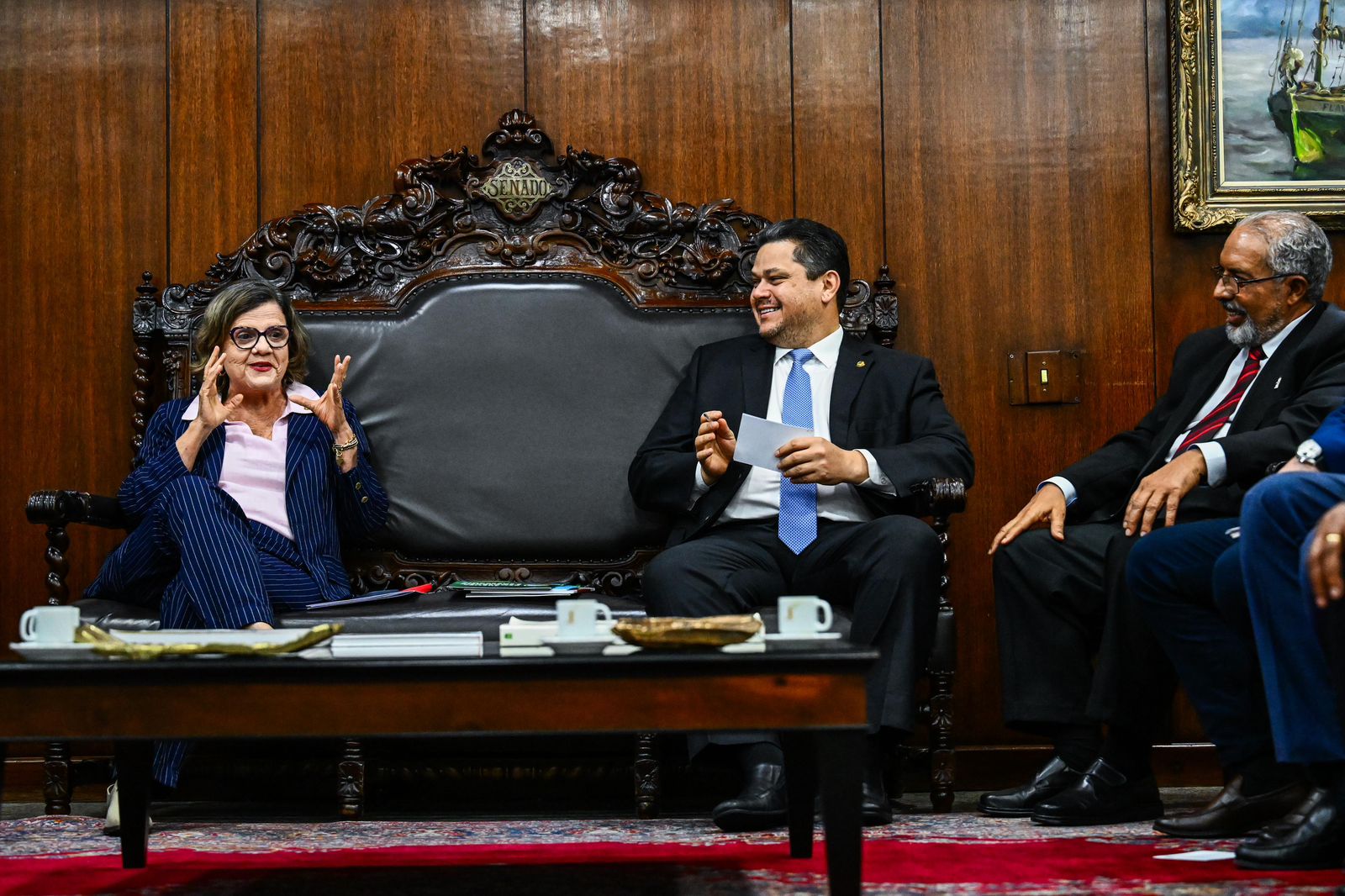 Em encontro com centrais sindicais, Davi reafirma compromisso com diálogo sobre PEC que trata do fim da escala 6×1
